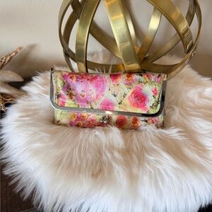 HOBO vintage RARE leather fold Over Kiss Lock Wallet Floral Detachable Mirror